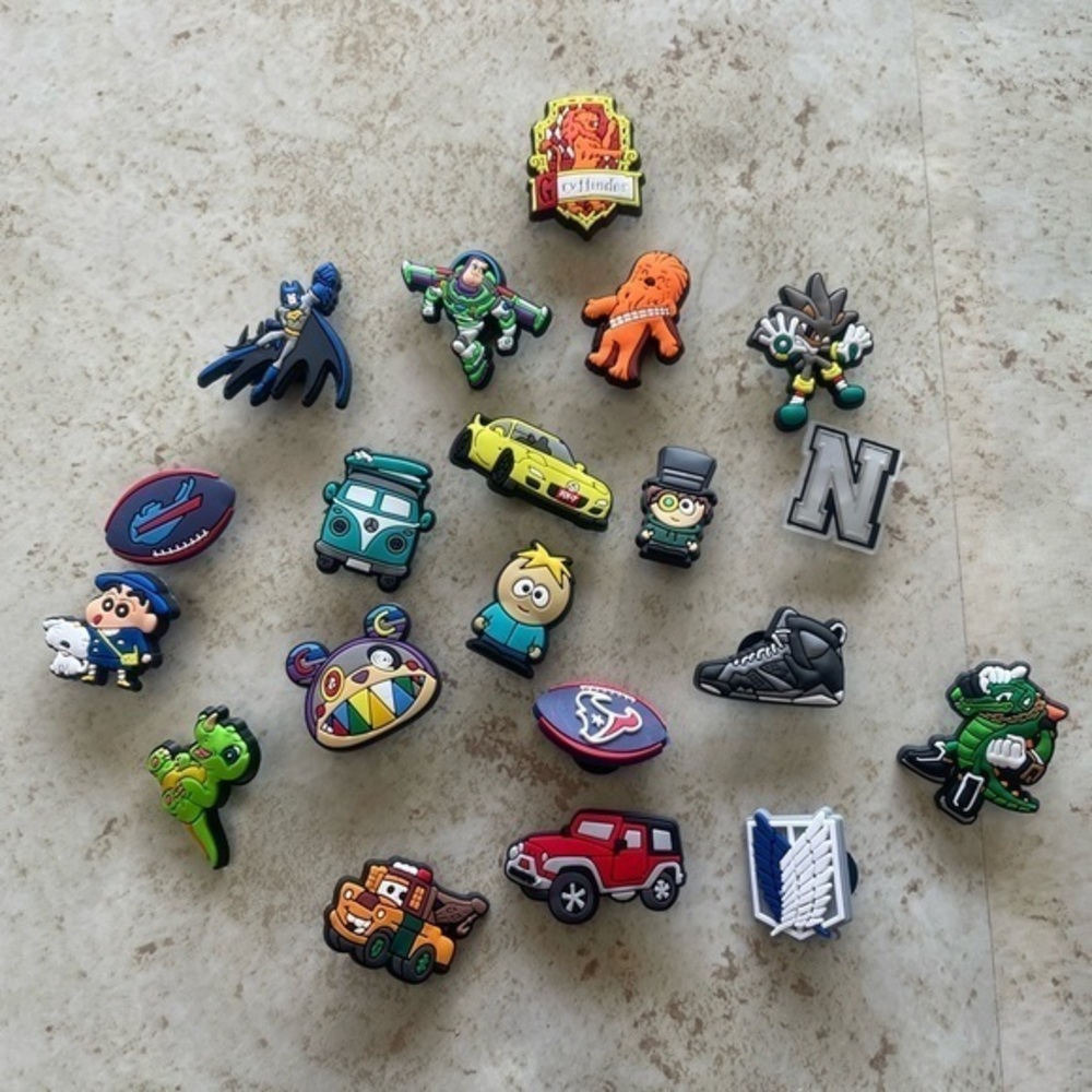 20 shoe charms